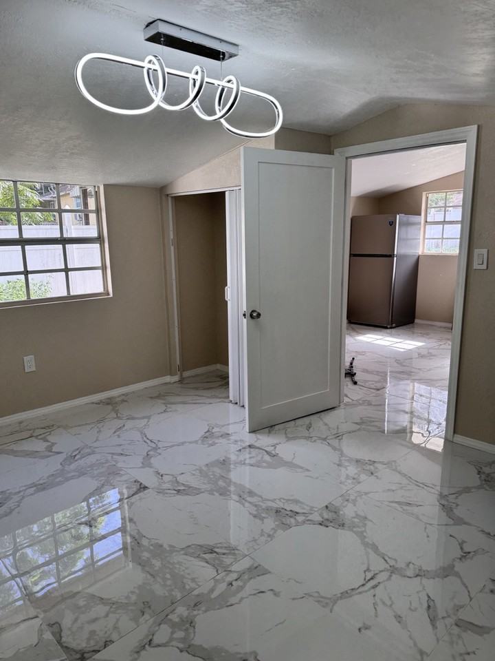 1506 Orange Blossom Ave - Photo 5 of 11