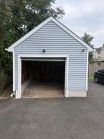 featured image of 727 Carlton Ave