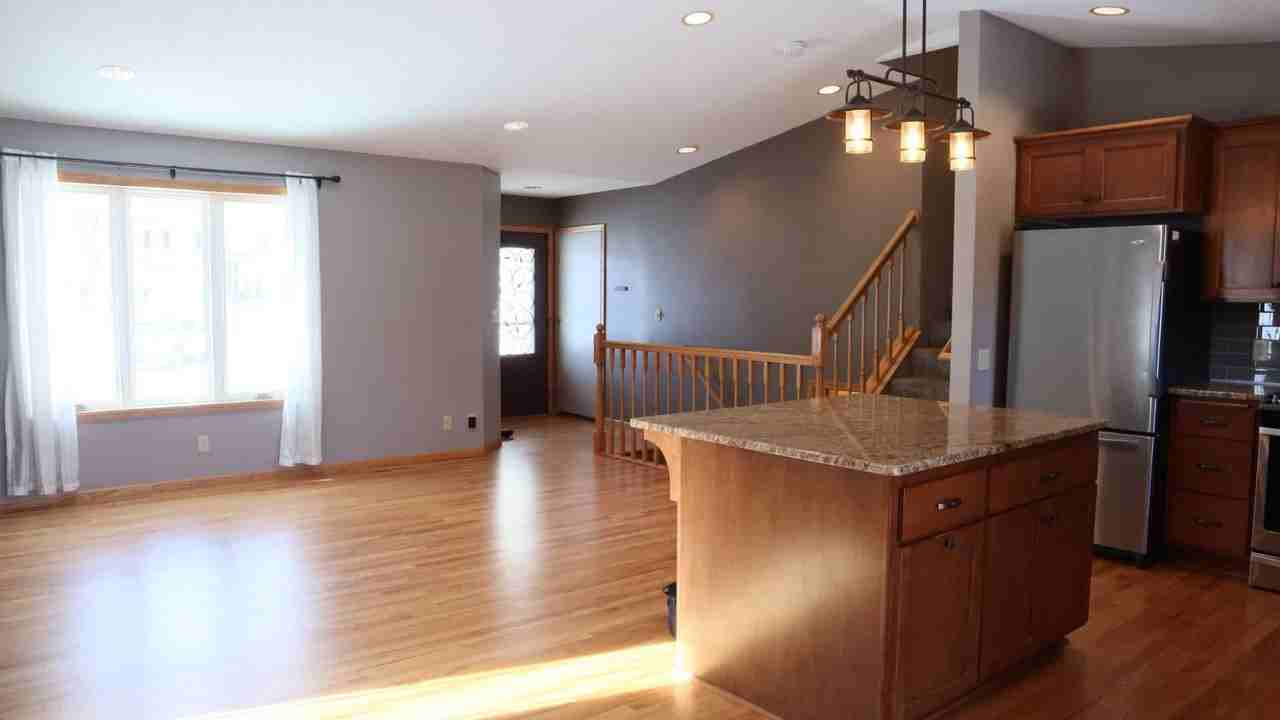 8279 Jeffery Ave S - Photo 3 of 9