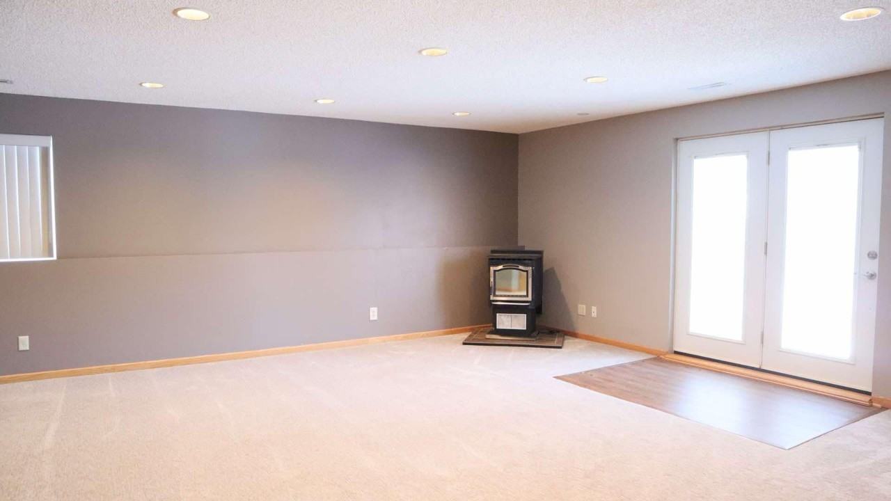 8279 Jeffery Ave S - Photo 4 of 9