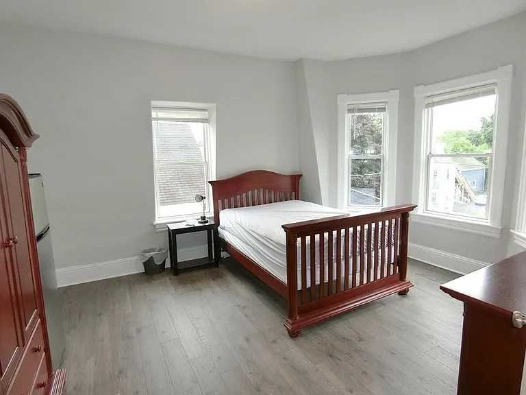 44 South St #2 - Photo 2 of 17