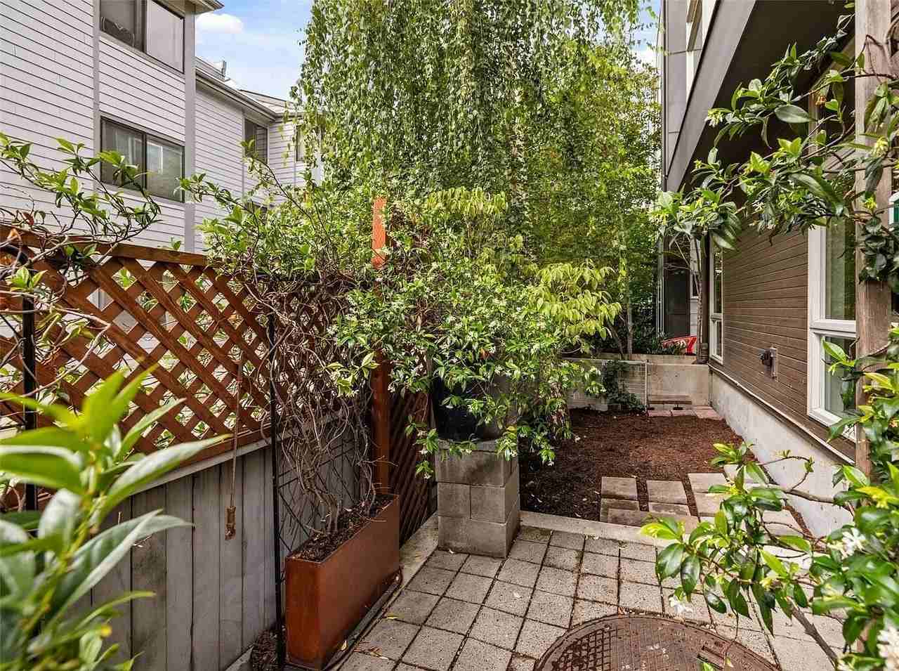 2347 Minor Ave E #A - Photo 4 of 12