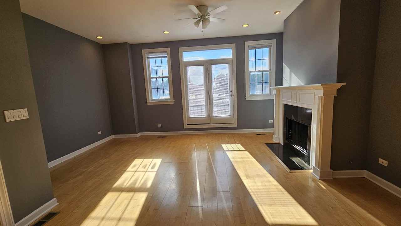 511 North Hartland Court, Unit 2N - Photo 5 of 20