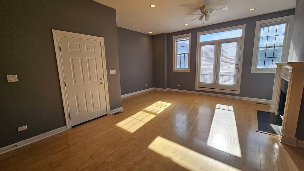 511 North Hartland Court, Unit 2N - Photo 6 of 20