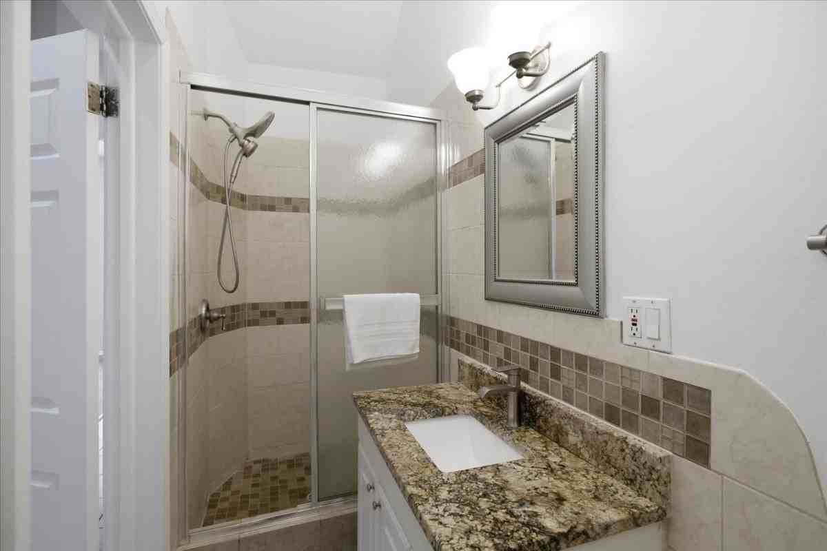1609 North Wood Street, Unit 1 - Photo 6 of 9