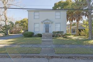 featured image of 2 N Carlen St