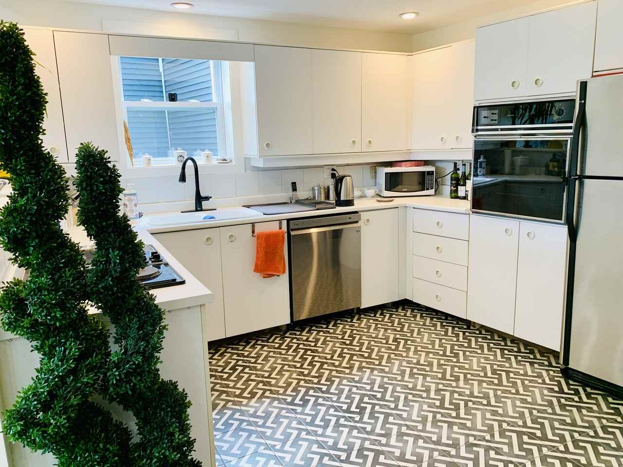20 Lemarchant Road - Photo 6 of 18
