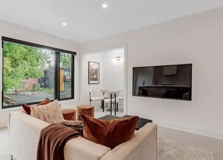 20 Leslie Gardens Lane - Photo 4 of 21