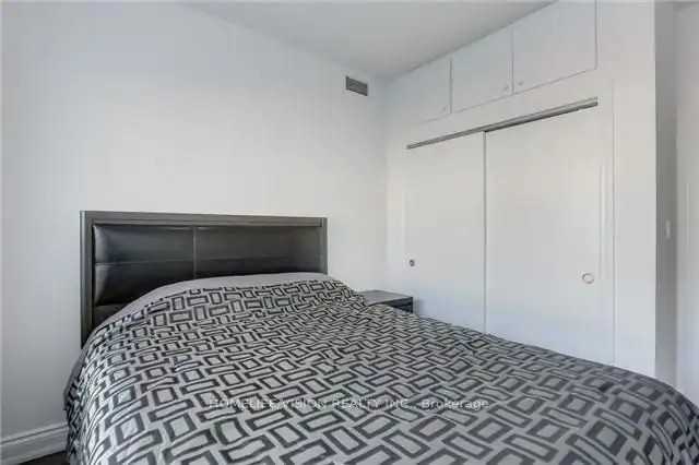 683 Danforth Ave #201 - Photo 4 of 9