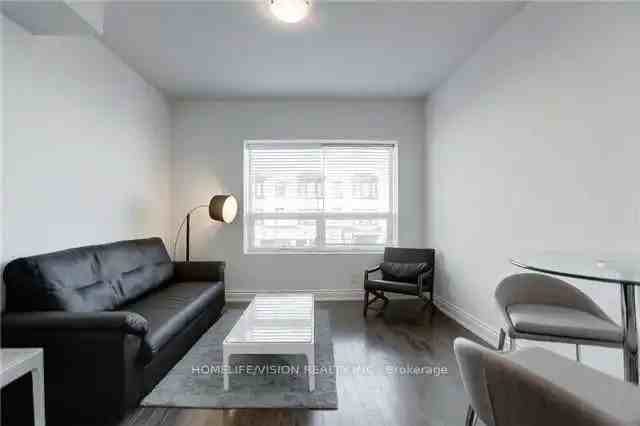 683 Danforth Ave #201 - Photo 7 of 9