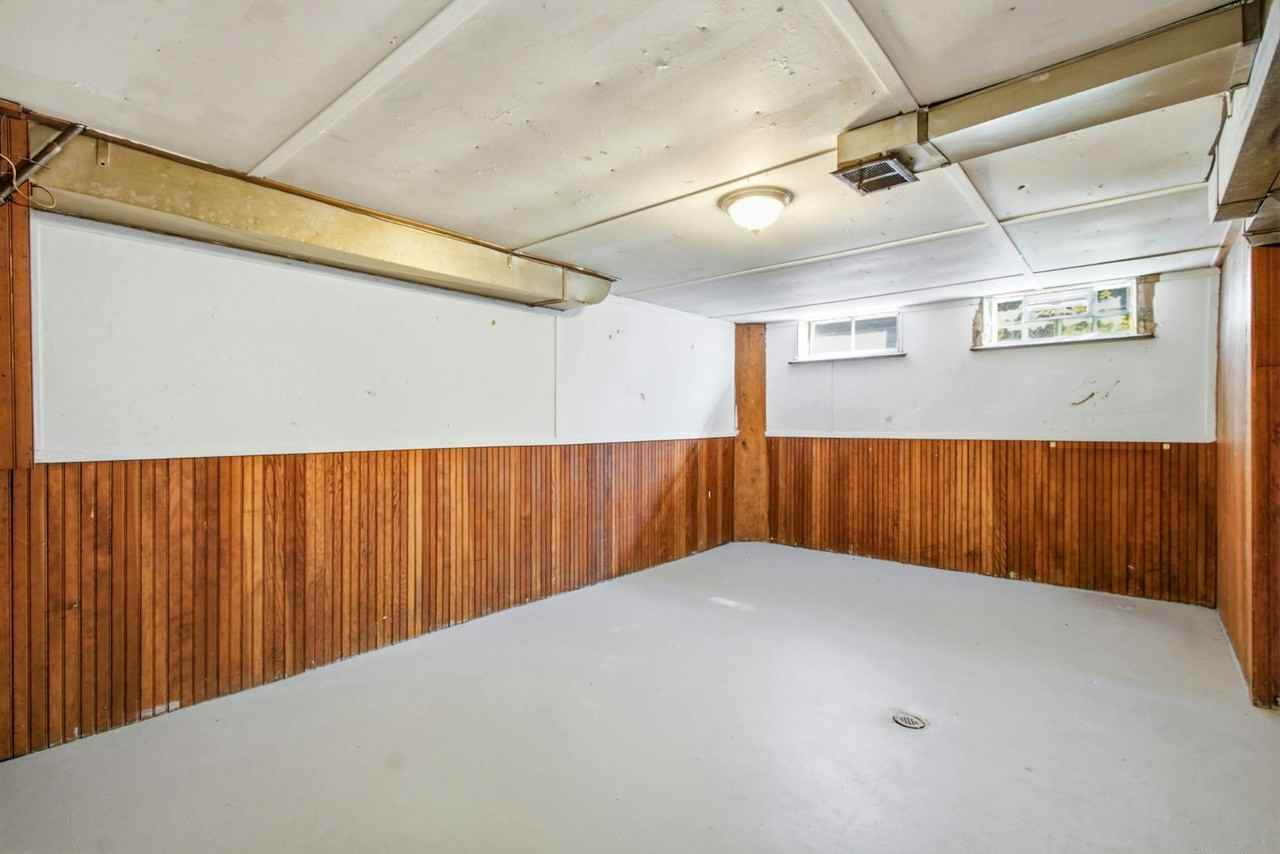 10517 Curtis Street - Photo 4 of 11