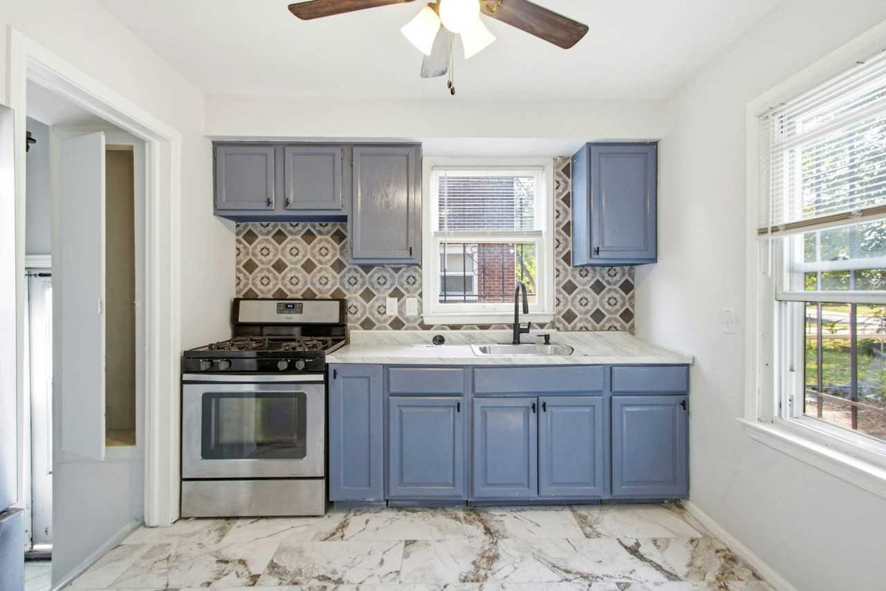 10517 Curtis Street - Photo 5 of 11