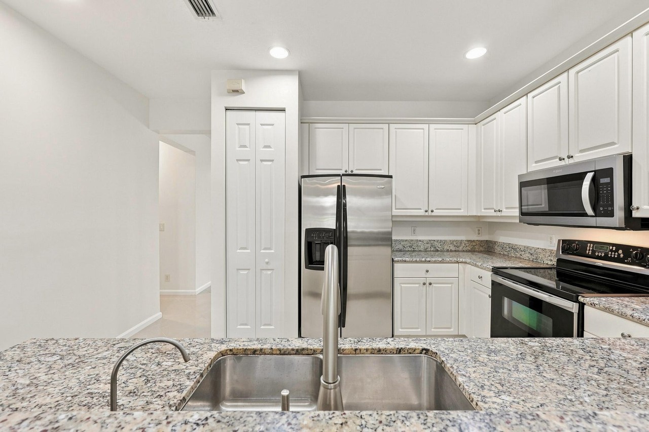 168 Belle Grove Lane - Photo 3 of 7