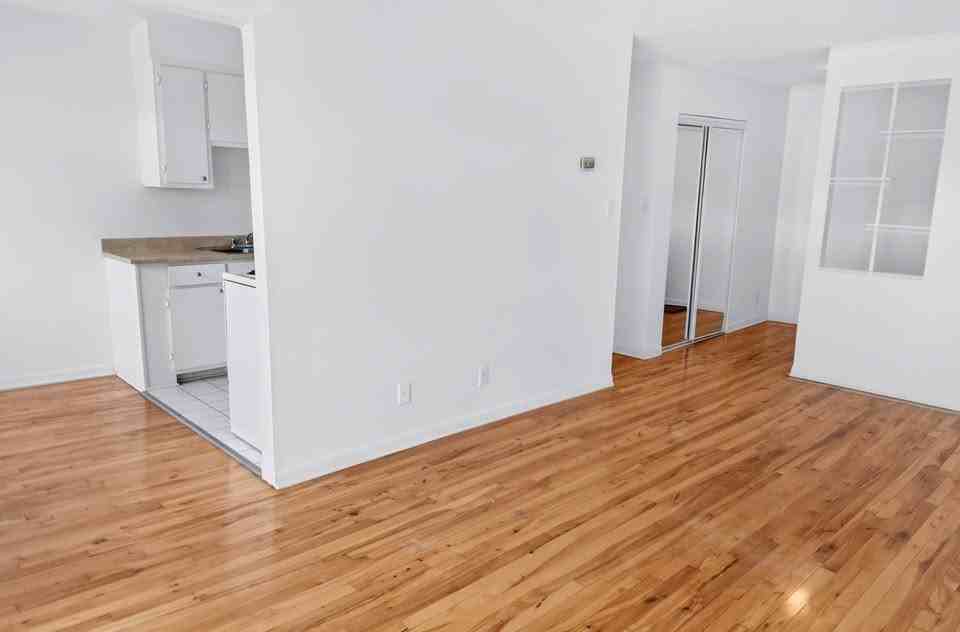 3475 rue Ivan Franko - Photo 5 of 11