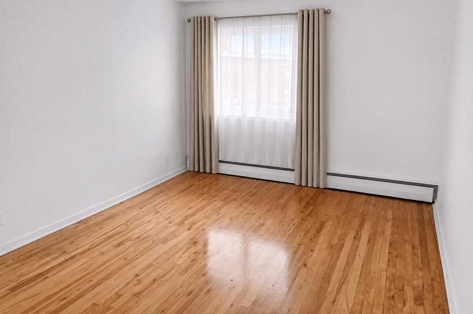 3475 rue Ivan Franko - Photo 7 of 11