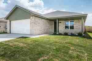 featured image of 4401 Sunset St