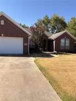 featured image of 3219 W Thornbrook St
