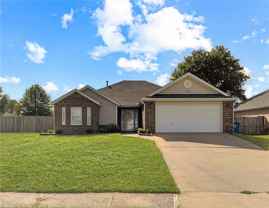 910 Sw Cheyenne Dr - Photo 1 of 1