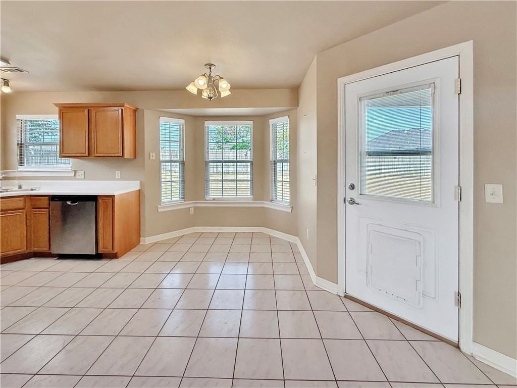 910 Sw Cheyenne Dr - Photo 7 of 19