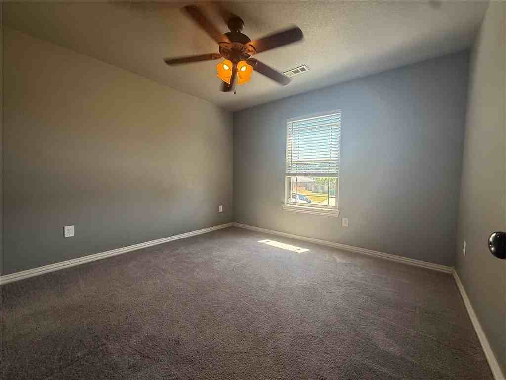1520 Amber Way - Photo 6 of 22