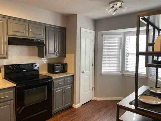 2300 Oakwood Ave - Photo 6 of 13