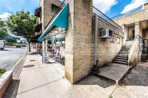 featured image of 311 N Eureka Aly #A