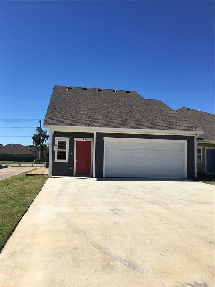 1659 N Izard Ln - Photo 2 of 2