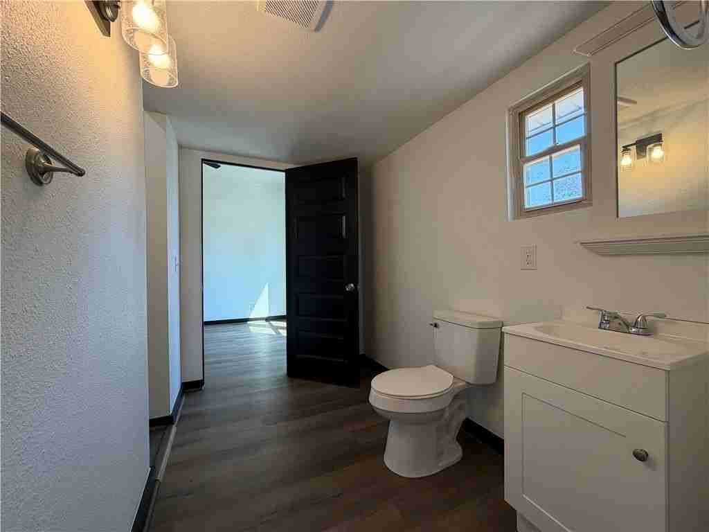 401 E Twin Springs St #3 - Photo 5 of 10