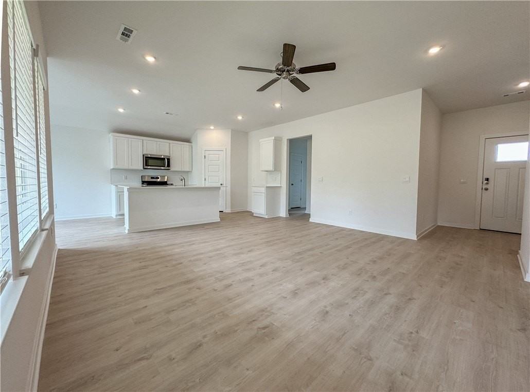 4378 W Glacier St - Photo 5 of 26