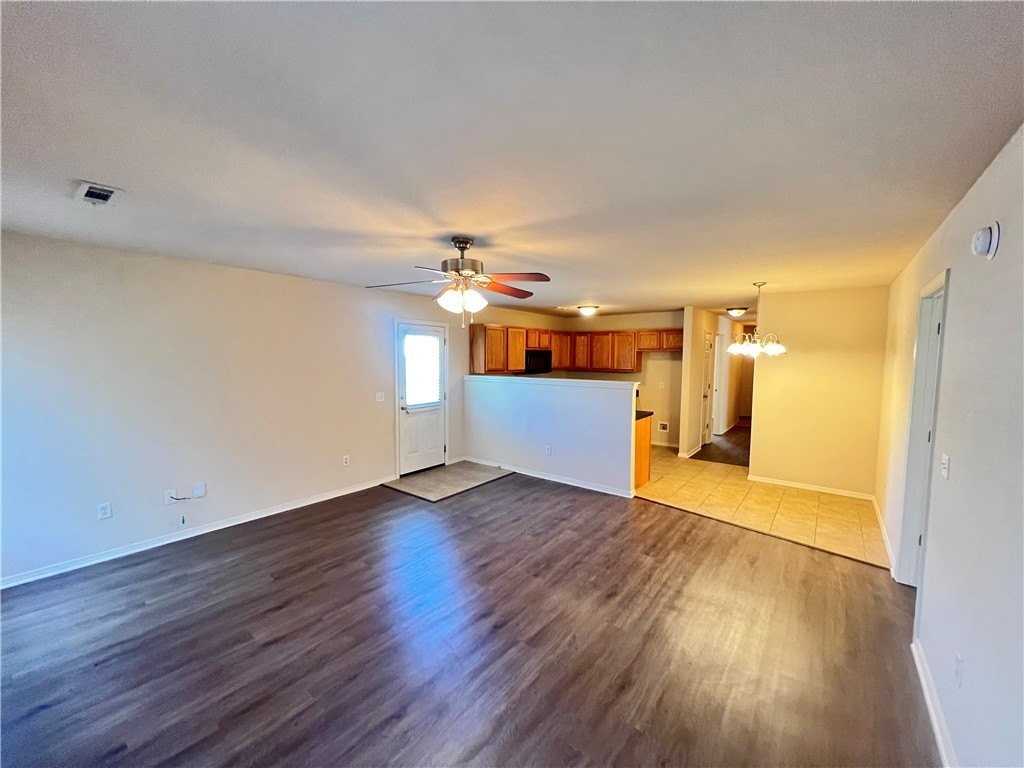 555 Cascade Cir - Photo 2 of 17