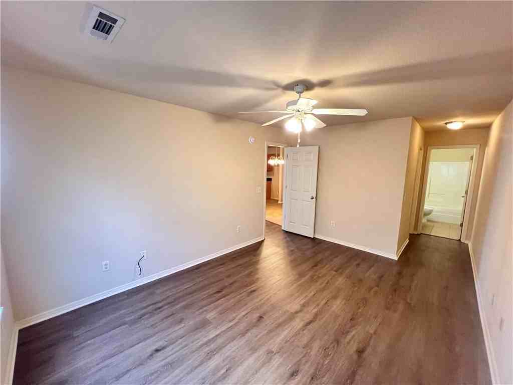 555 Cascade Cir - Photo 6 of 17