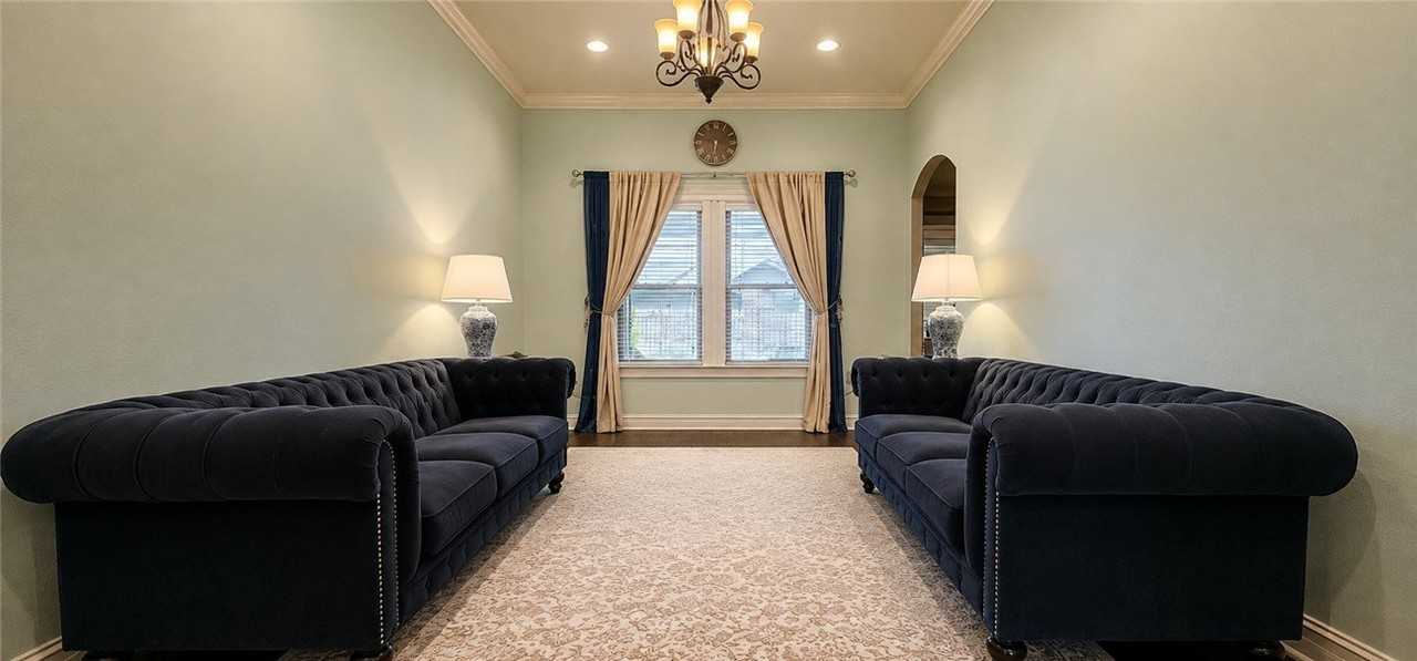 2803 Sw Hazelnut Ave - Photo 7 of 18