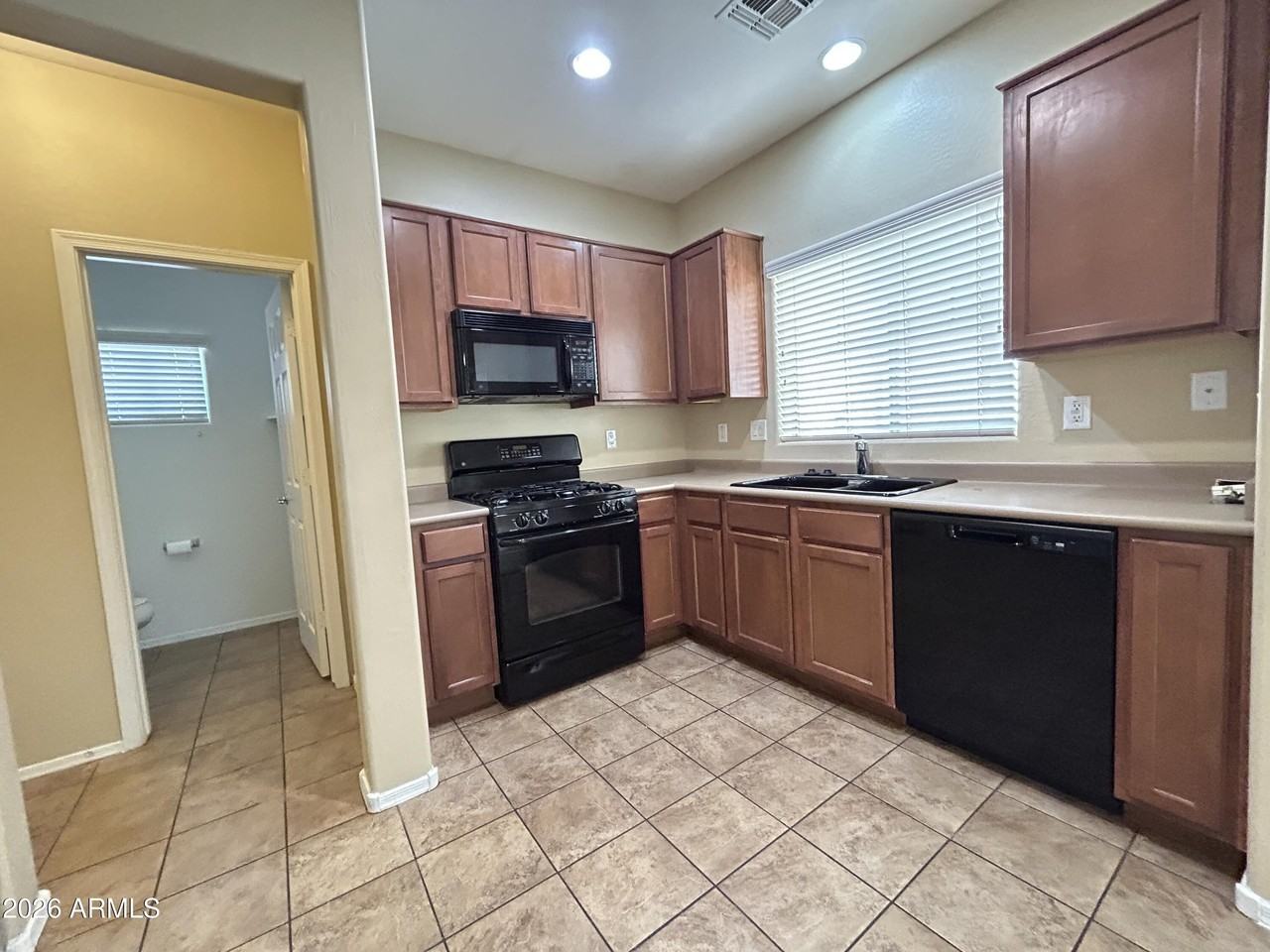 10295 W Via Del Sol #389 - Photo 7 of 25