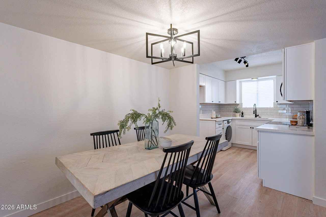 4740 E Portland St - Photo 7 of 33