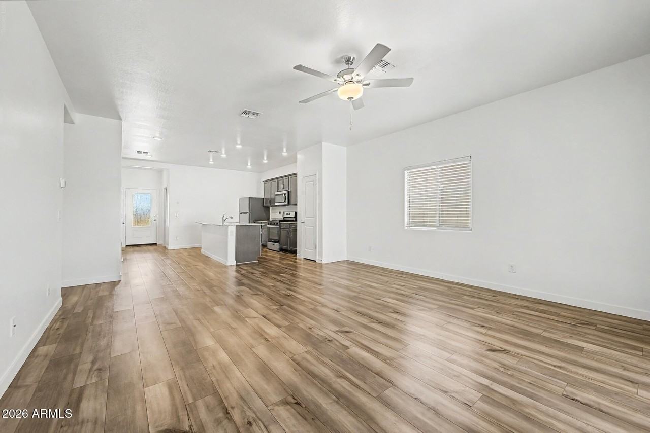 24564 W St Catherine Ave - Photo 7 of 30