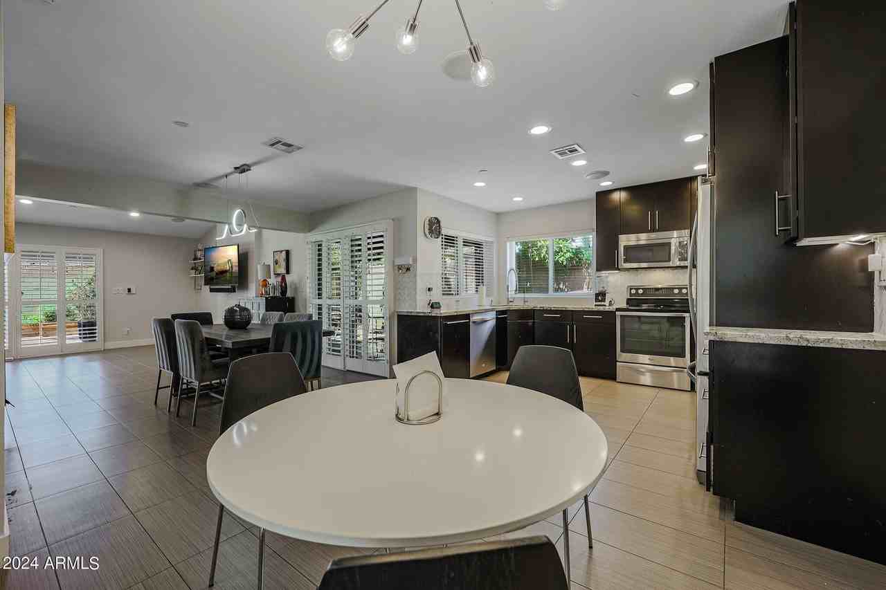 8526 E San Jacinto Dr - Photo 5 of 32