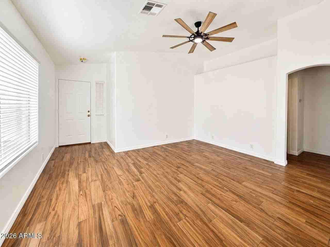 16538 N 158th Ave - Photo 2 of 6