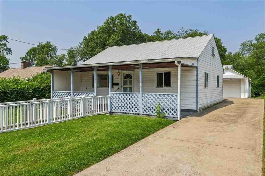 1913 Glen Rd - Photo 2 of 22