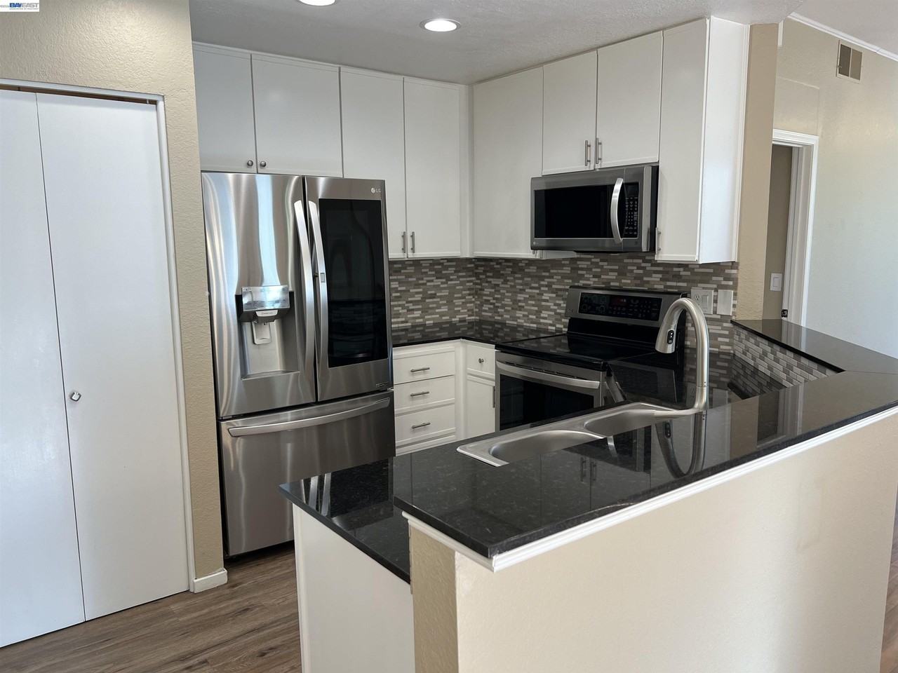 3089 Lakemont Dr #1 - Photo 4 of 17