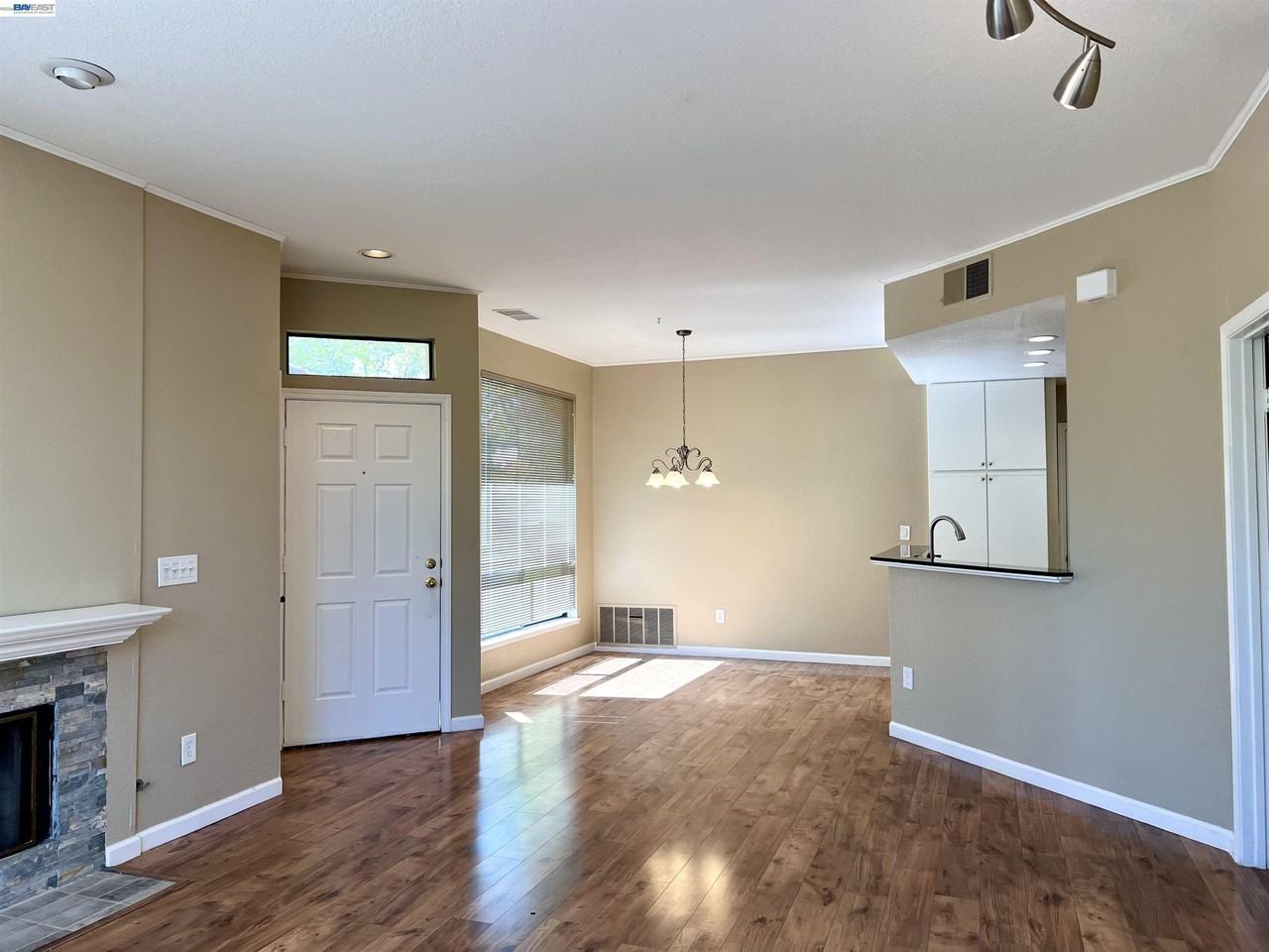 3089 Lakemont Dr #1 - Photo 6 of 17