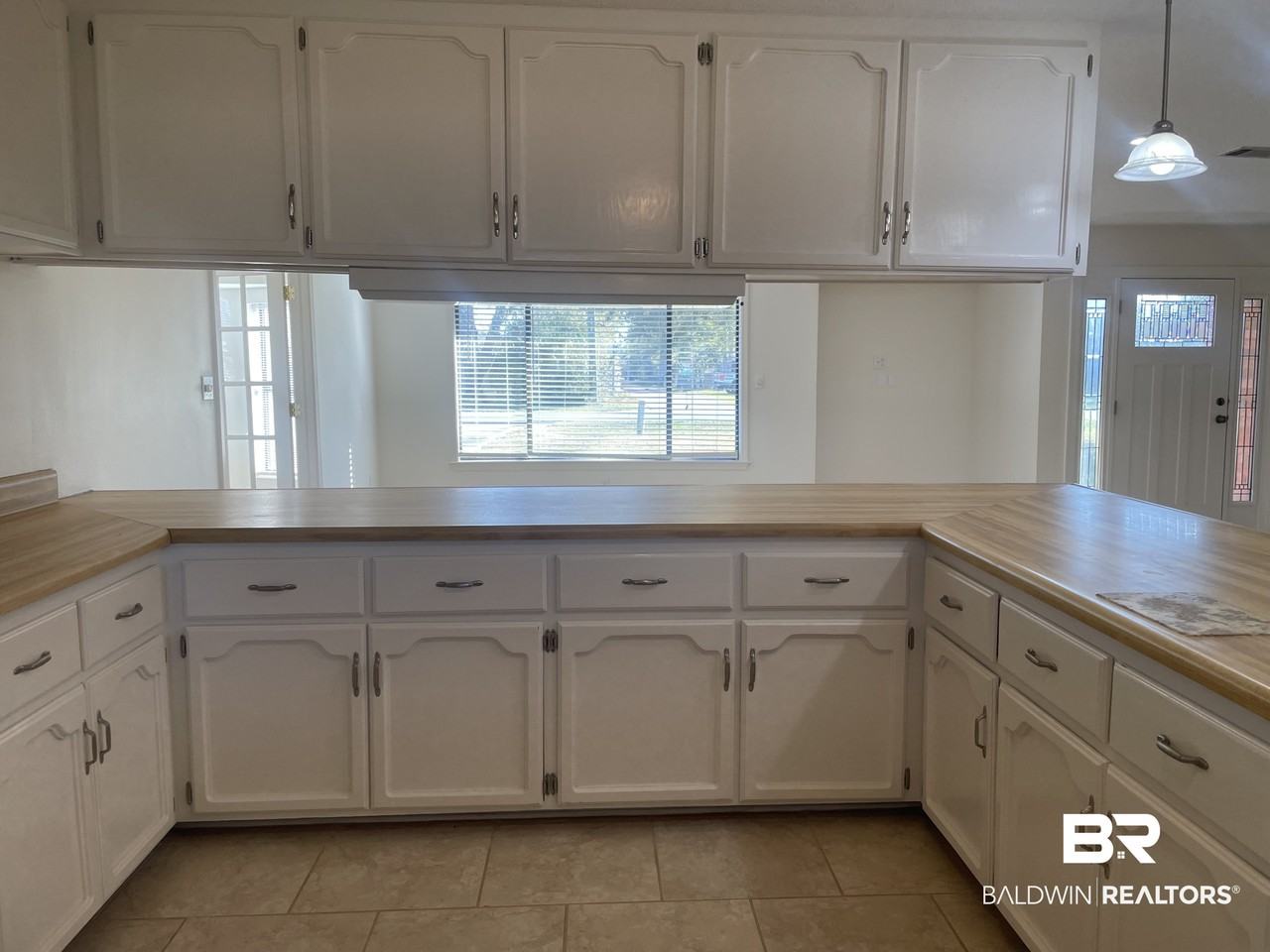 1303 N Cedar St - Photo 5 of 20