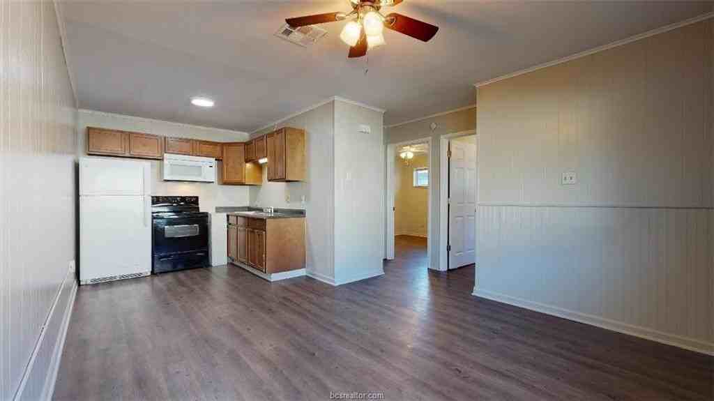 206 Lynn Dr #B - Photo 3 of 17