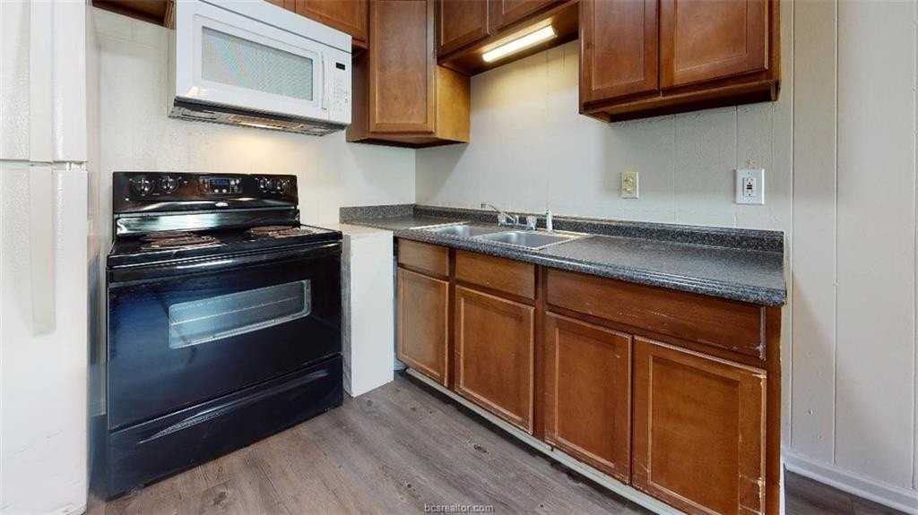 206 Lynn Dr #B - Photo 4 of 17