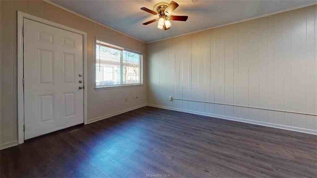 206 Lynn Dr #B - Photo 6 of 17