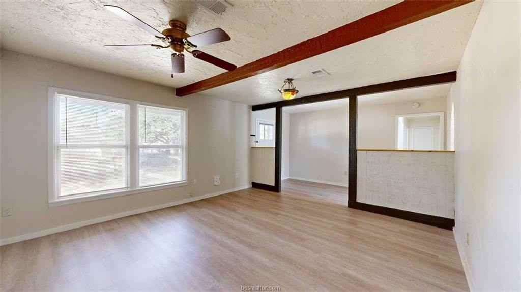 911 North Ave - Photo 5 of 31
