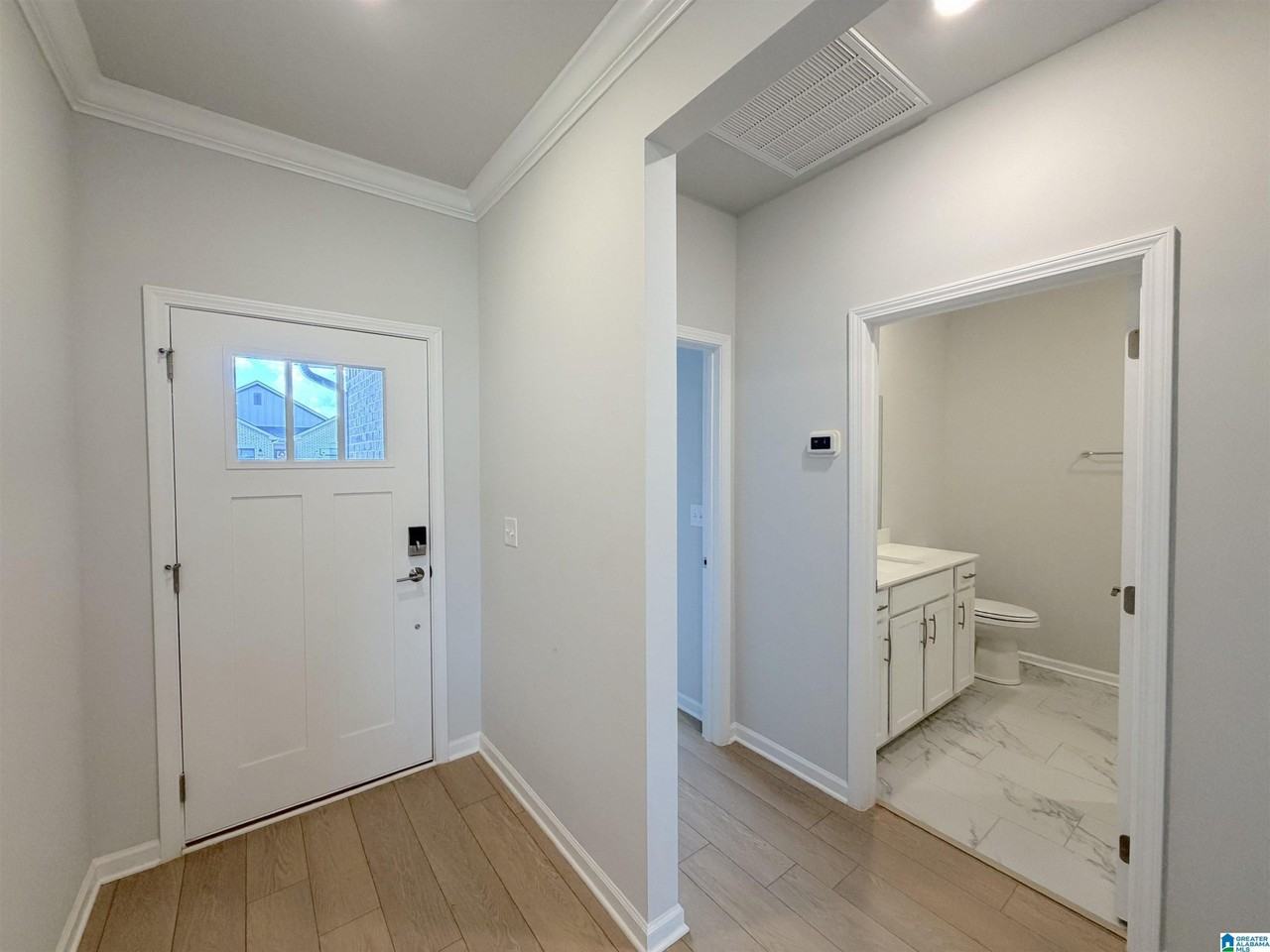 305 Susan Lynn Dr - Photo 4 of 39
