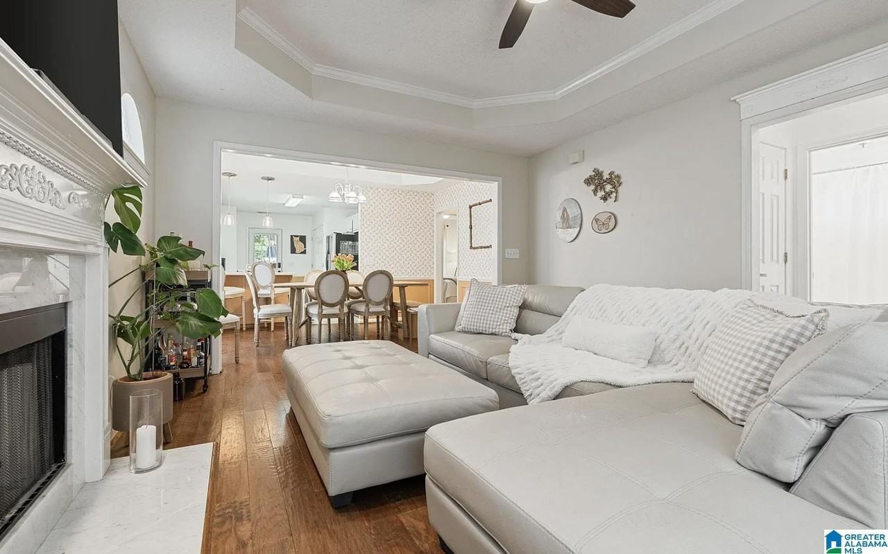 7922 Wynwood Ln - Photo 4 of 20