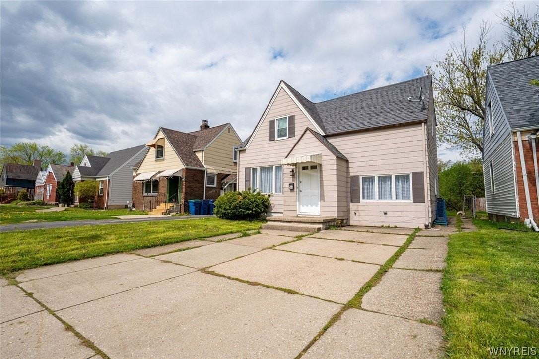 368 Grover Cleveland Hwy - Photo 3 of 41