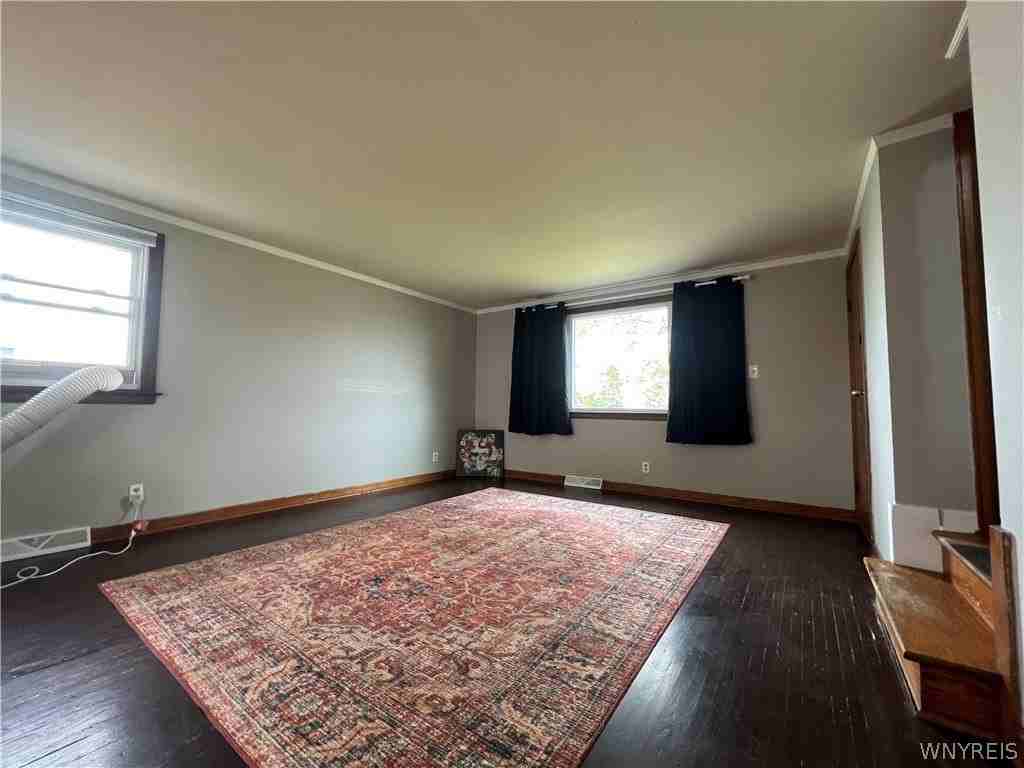 512 Cayuga Rd - Photo 6 of 19
