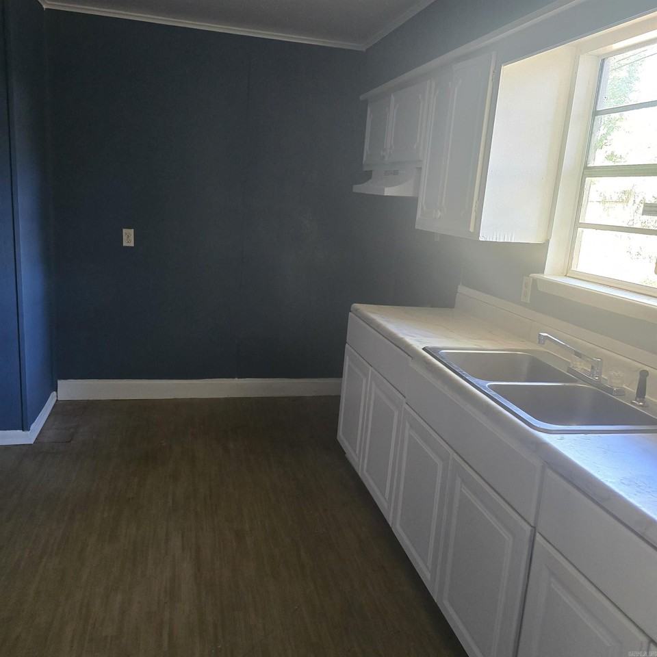 3616 Pine Cone Dr - Photo 2 of 7